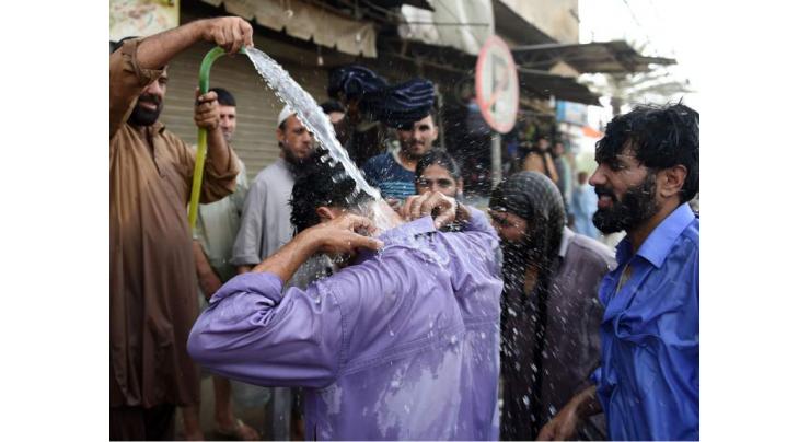 Heatwave persists in different parts of Northern sindh
