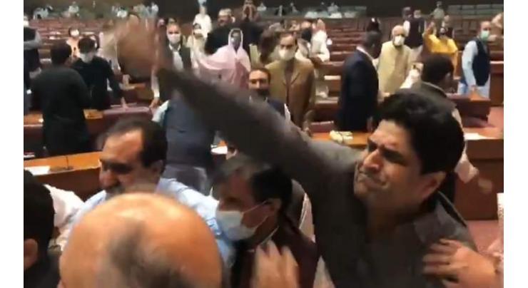 NA speaker suspends seven MNAs' membership over fight, abuses in the house