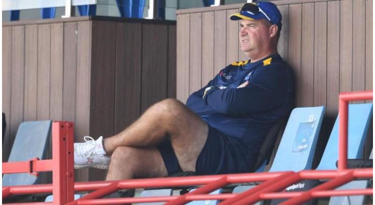 Sri Lanka coach Arthur says focus on England despite contract row
