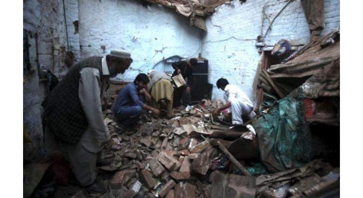 Wall collapsed: One killed, two injured
