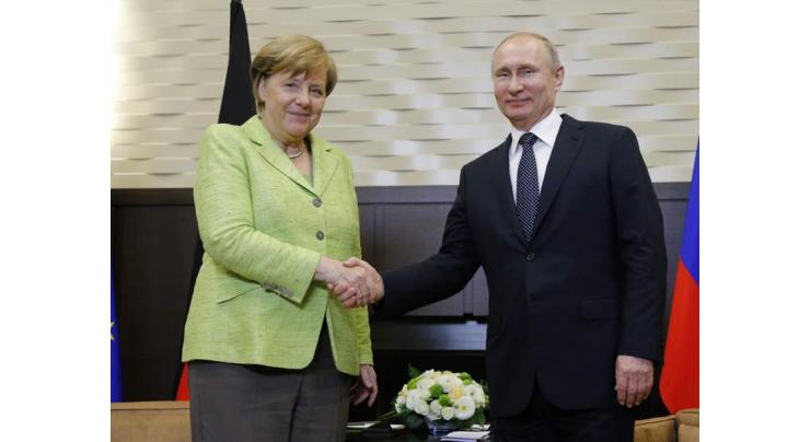 Putin Tells Merkel European Security Can Be Ensured Only Through Joint Efforts