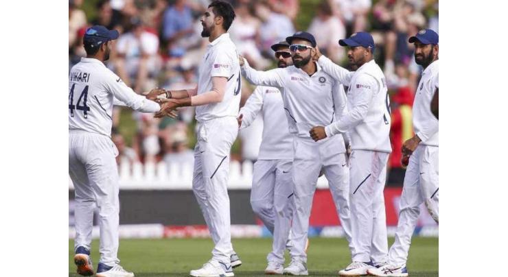India's Ishant sees off Williamson as New Zealand edge ahead
