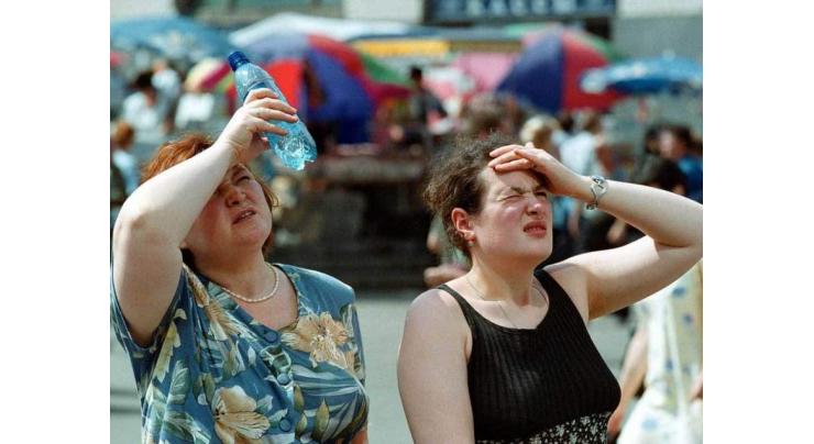 Moscow melts in historic June heat wave
