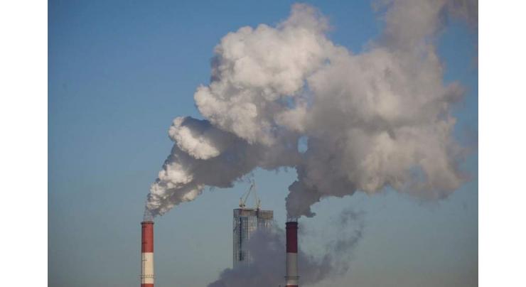 Upper House of Russian Parliament Passes Bill on Emission Curbs