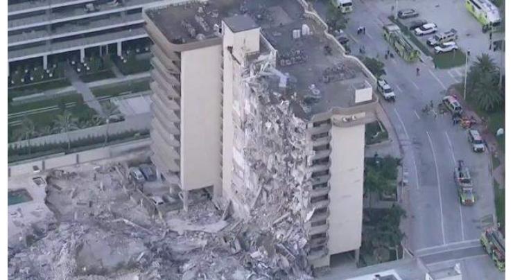 US Authorities Hope to Find More Survivors After Building Collapsed in Florida - Governor