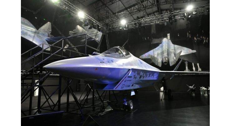 Putin gets sneak peek of 'Checkmate' stealth fighter jet
