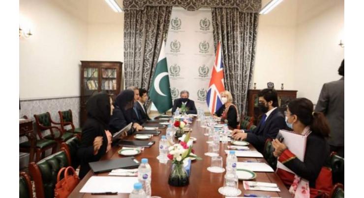 Shafqat discusses educational collaboration with UK organizations
