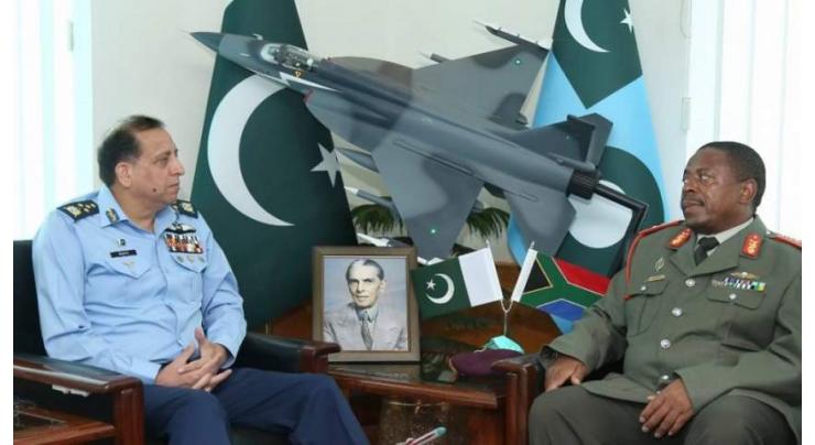South Africa's National Defence Forces Chief calls on Air Chief
