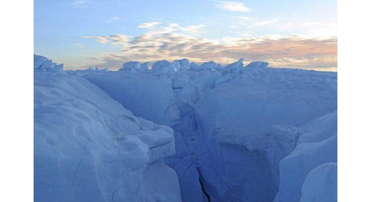 Heatwave causes massive melt of Greenland ice sheet
