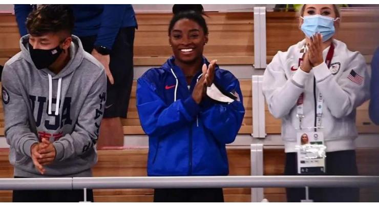 Biles returns to Olympic competition for closing beam final
