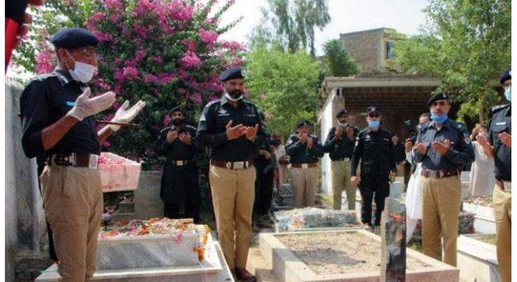 Police martyrs paid tributes in Uthal
