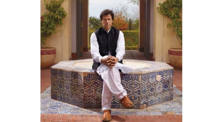PM Imran Khan praised for 'putting humanity before politics'
