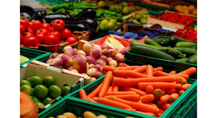 DC visits vegetable and fruit market
