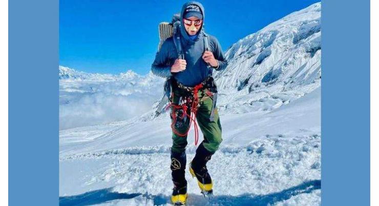 Shehroze Kashif achieves another milestone as he summits Manaslu peak
