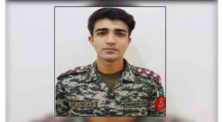 Captain embraces martyrdom in Tank IBO; TTP commander killed: ISPR

