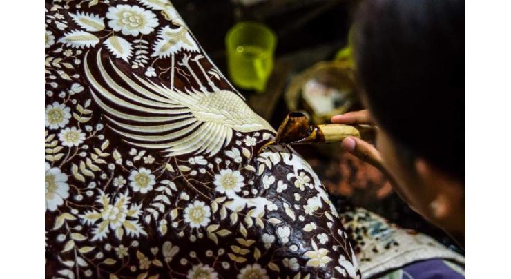 Three-day "Indonesian Batik: a cultural beauty" exhibition to start on Oct 11
