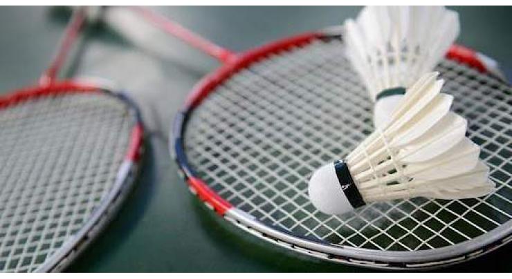 DC distributes prizes among Badminton Championship position holders
