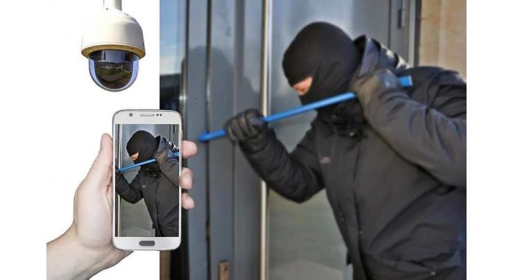 Burglars break into shop, steal money, mobiles
