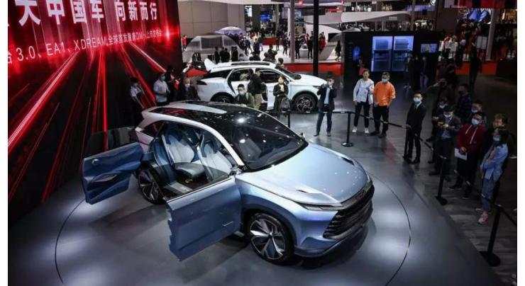 Shanghai's vehicle exports surge in first three quarters
