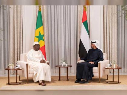 محمد بن زايد ورئيس السنغال يبحثان علاقات البلدين