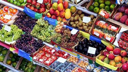 DC visits vegetable & fruit market
