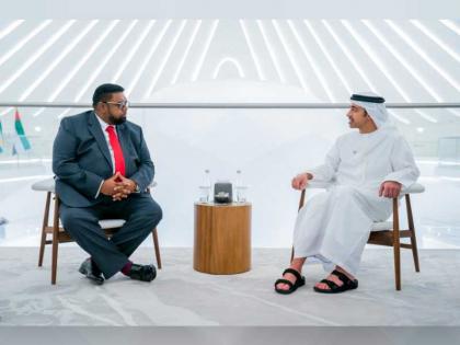 عبدالله بن زايد و رئيس غويانا يشهدان التوقيع على مذكرة تفاهم بين البلدين في إكسبو 2020
