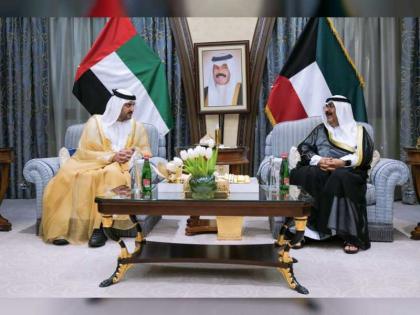 مكتوم بن محمد يلتقي ولي عهد الكويت على هامش قمة &quot;الشرق الأوسط الأخضر&quot; بالرياض