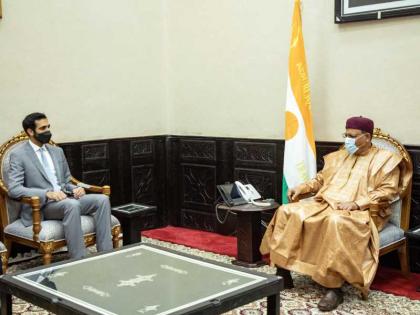 شخبوط بن نهيان آل نهيان يلتقي رئيس النيجر