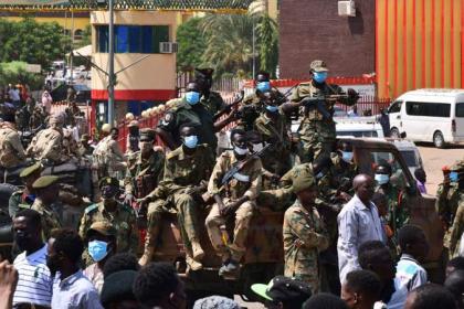 Dissolution of Sudanese Gov't Caused by Violations, Lack of Consensus - Military Chief