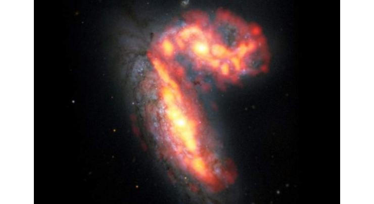 Australian astronomers help solve galaxy "murder mystery"
