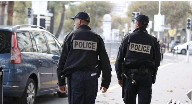Policeman attacked in southern France
