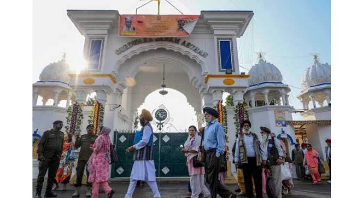 800 pilgrims left Nankana Sahib to celebrate 551st Baba Guru Nanak birth anniversary
