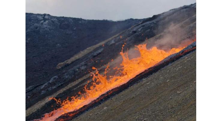 Iceland's volcano pauses, but too early to say it's over
