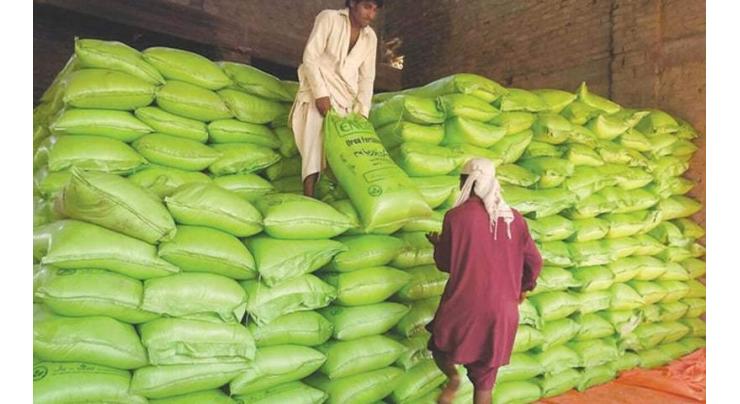 Fertiliser review committee to take strict action against hoarders
