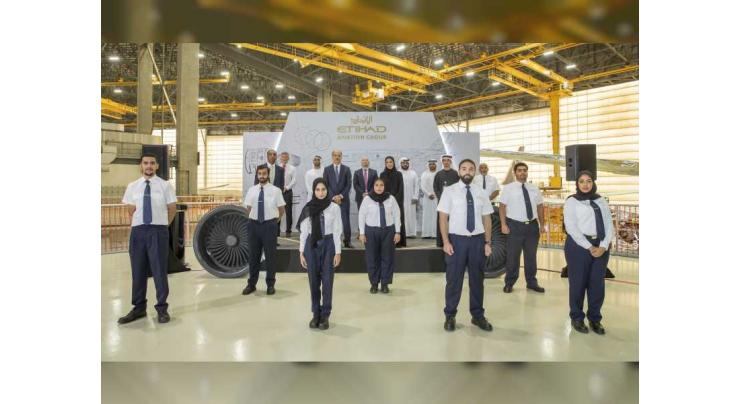 Etihad welcomes group of aircraft mechanics to its national workforce