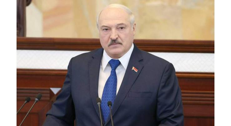 Lukashenko Says EU Should Pay for Return Flights of Migrants From Minsk