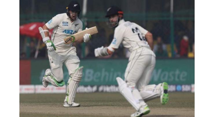 New Zealand 197-2 at lunch against India on day three
