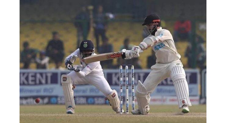 New Zealand pull off dramatic draw in first India Test
