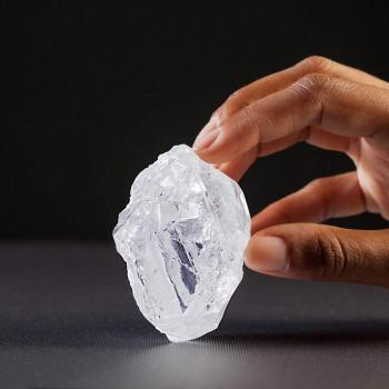 Angola expects to raise over 20 mln USD in rough diamond auction
