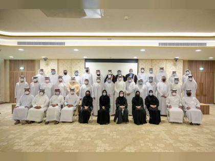 50 خبيراً مواطناً يؤدون اليمين القانونية أمام لجنة شؤون الخبراء بمحاكم دبي