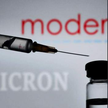 Markets hit by Moderna vaccine warning over Omicron
