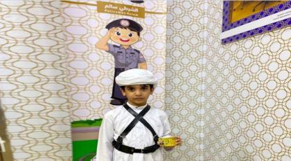 شرطة أبوظبي  تصدر رخص توعوية للأطفال" تزامناً مع عيد الاتحاد الخمسين