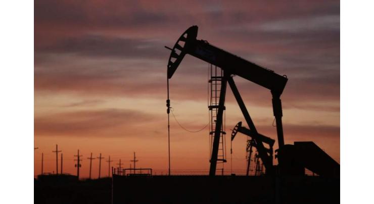 Oil producers to increase output in January despite Omicron jitters
