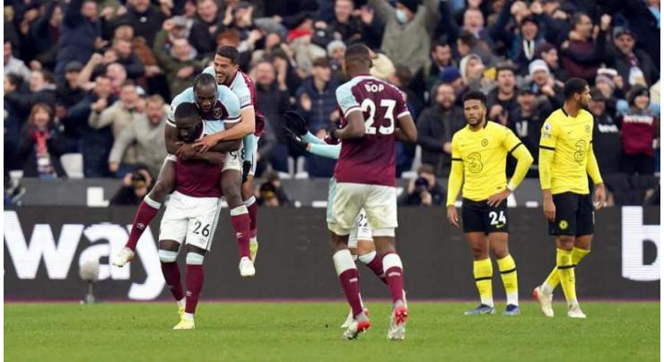 Chelsea stunned as Masuaku's stroke of luck lifts West Ham
