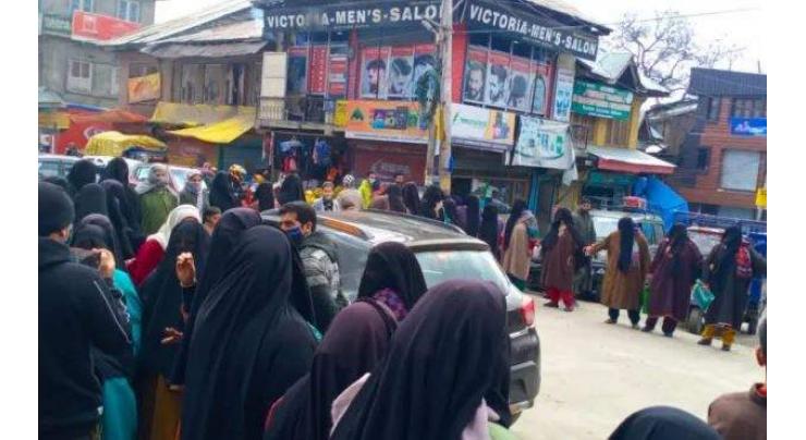 Protest against installation of 'smart electric meters' in Shopian
