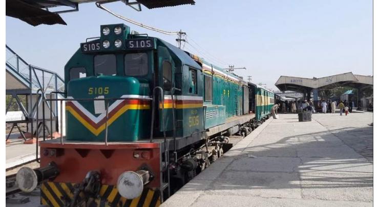 Ten freight trains operate between Pakistan, Iran monthly
