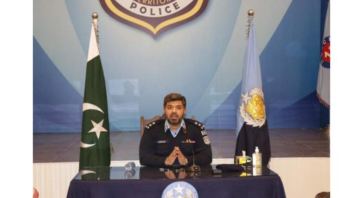 Capital police chief assumes charge amid presence of police martyrs' families