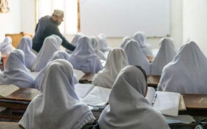 Over 13,500 non-formal schools providing free education to 400,000 children in Punjab: Rashid Hafeez
