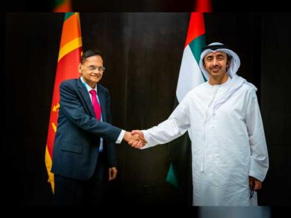 عبدالله بن زايد يستقبل وزير خارجية سريلانكا