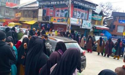 Protest against installation of 'smart electric meters' in Shopian
